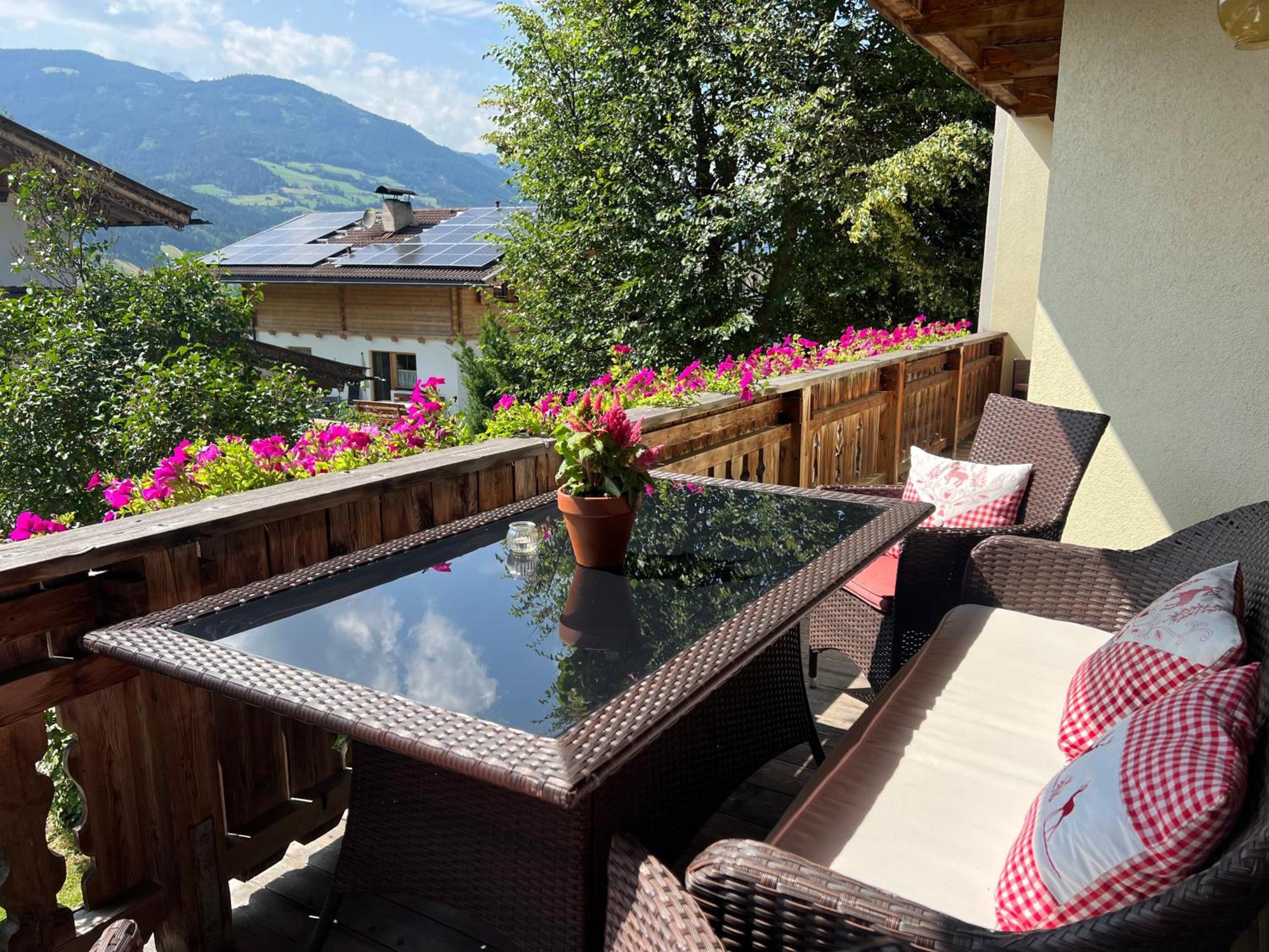 Ferienwohnung Platzhirsch Panorama View Balkon, Gartensauna, Garten, Grillplatz Stumm Ngoại thất bức ảnh